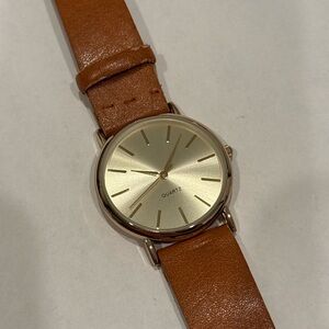 Classic Tan Leather Strap Quartz Watch